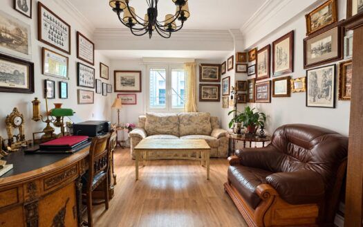 ESPECTACULAR VIVIENDA DE 4 DORMITORIOS , JUNTO A LA PLAZA PORTICADA