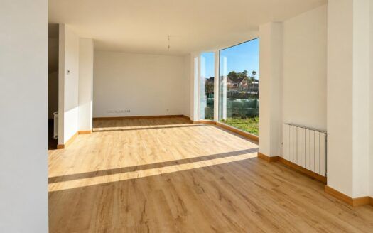 CHALET A ESTRENAR EN MORTERA : LUZ, DISEÑO Y CALIDAD